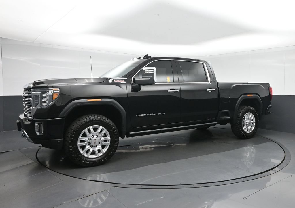 Used 2023 GMC Sierra 2500 Denali w/ Denali Black Diamond Edition AWD/4WD image 3