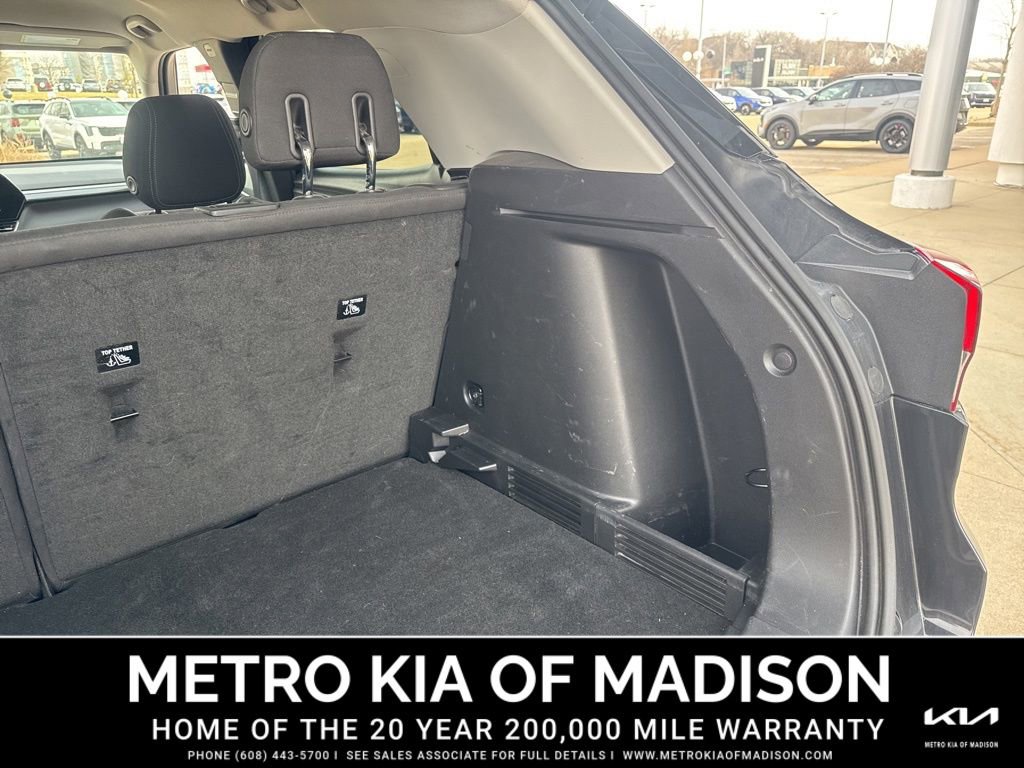 Used 2024 Chevrolet TrailBlazer LT AWD/4WD image 29