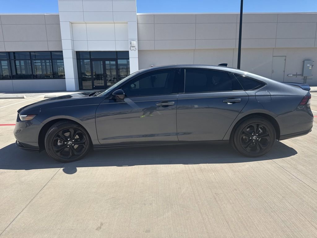 Used 2025 Honda Accord SE image 2