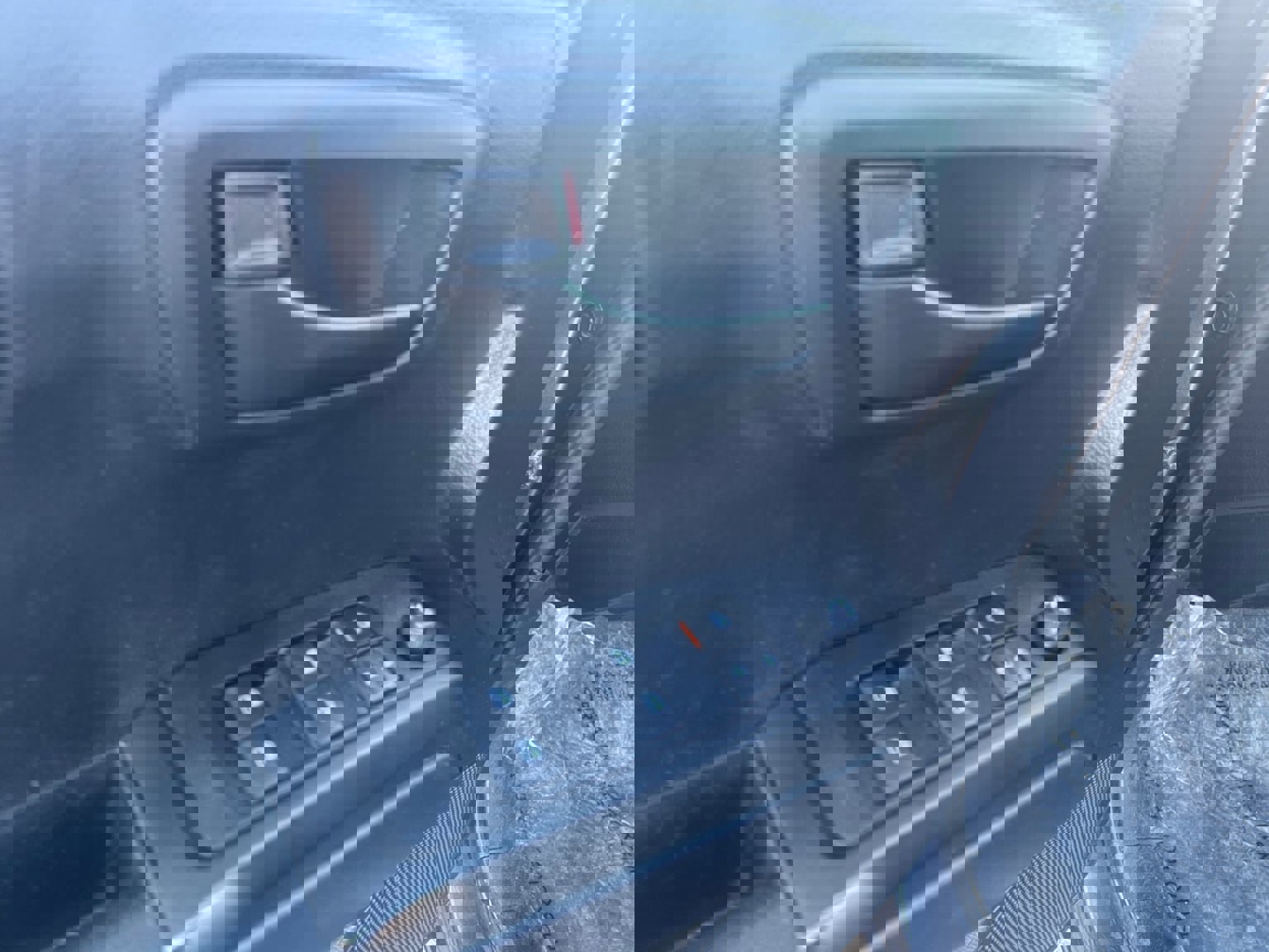 Used 2020 Toyota Tacoma SR w/ SR Convenience Package image 11