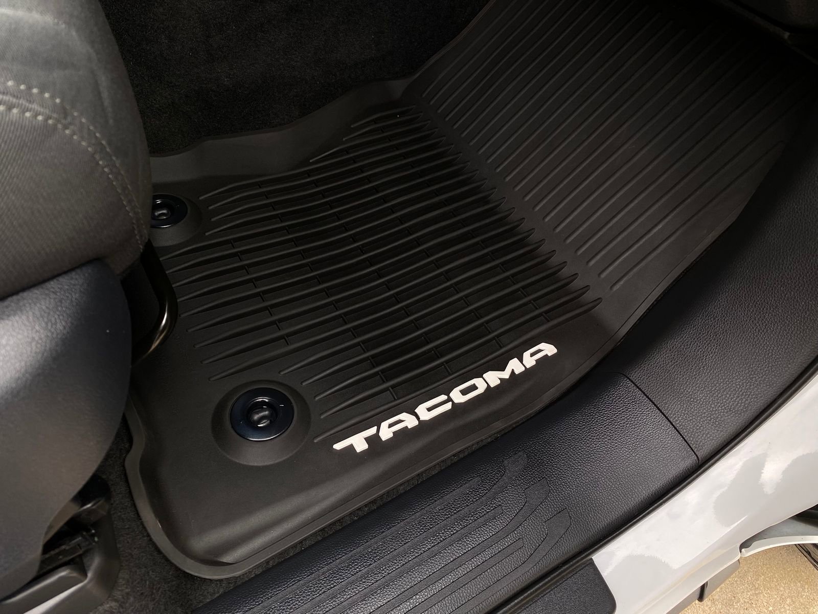 Used 2025 Toyota Tacoma SR5 image 16