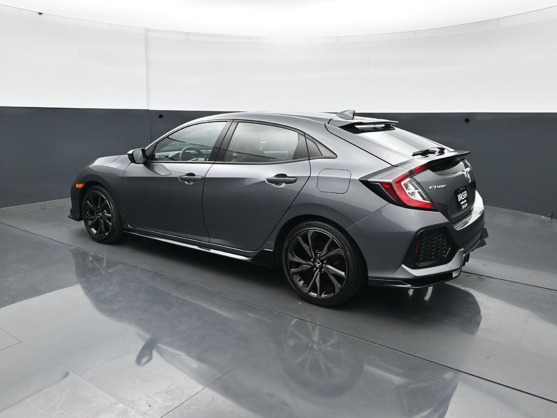Used 2019 Honda Civic Sport Touring image 4
