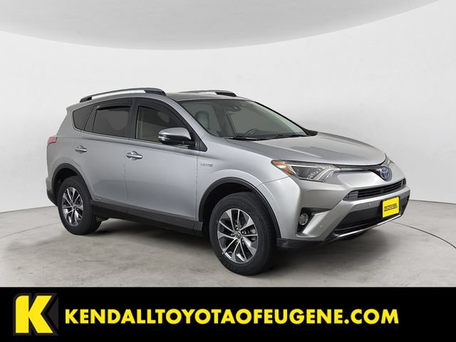 Used 2017 Toyota RAV4 XLE w/ Convenience Package AWD/4WD image 3