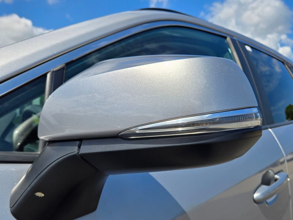 Used 2020 Toyota RAV4 XLE Premium AWD/4WD image 33