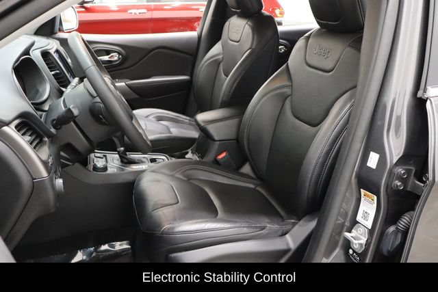 Used 2021 Jeep Cherokee Latitude Lux w/ Comfort/Convenience Group AWD/4WD image 10