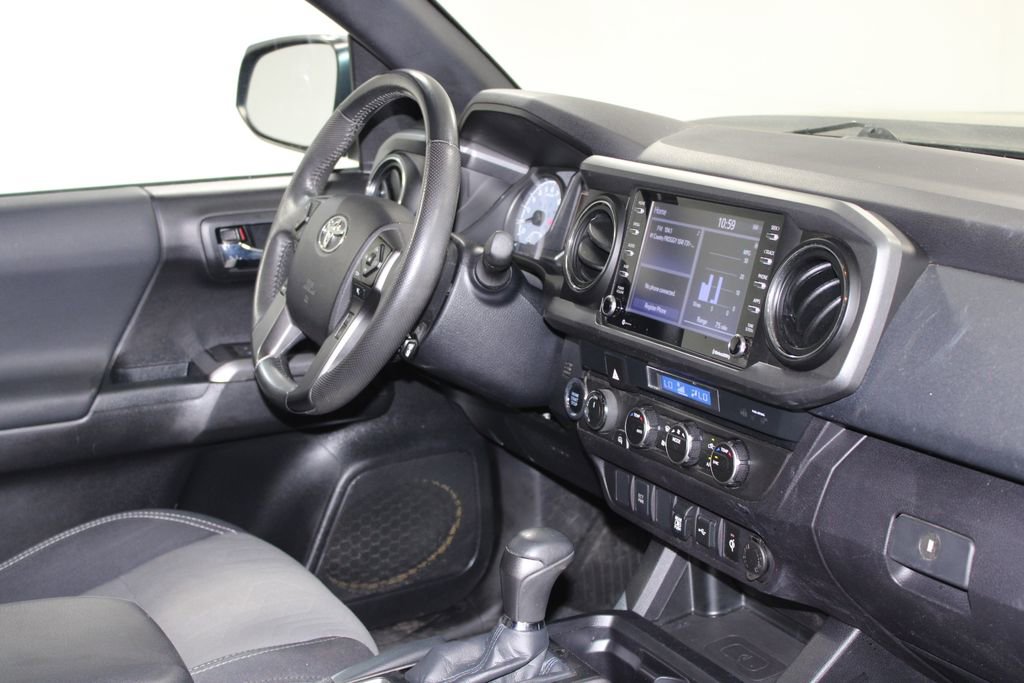 Used 2021 Toyota Tacoma TRD Off-Road AWD/4WD image 28