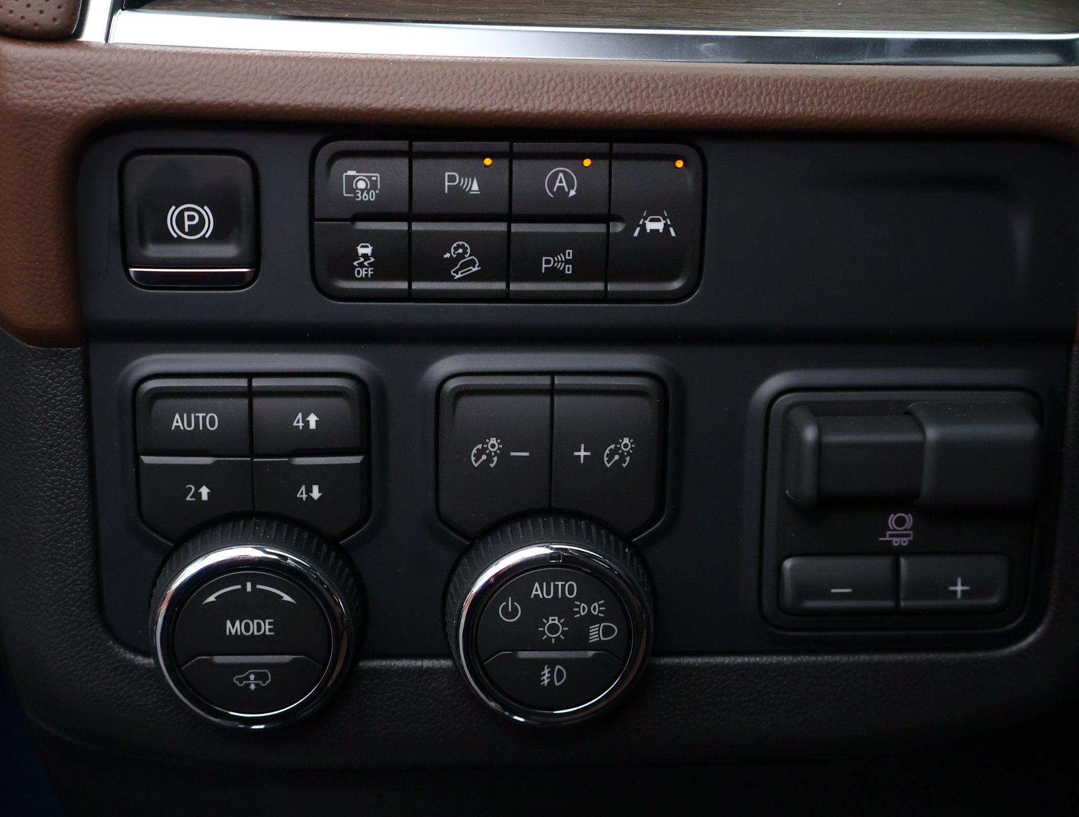 New 2026 Chevrolet Tahoe High Country AWD/4WD image 15