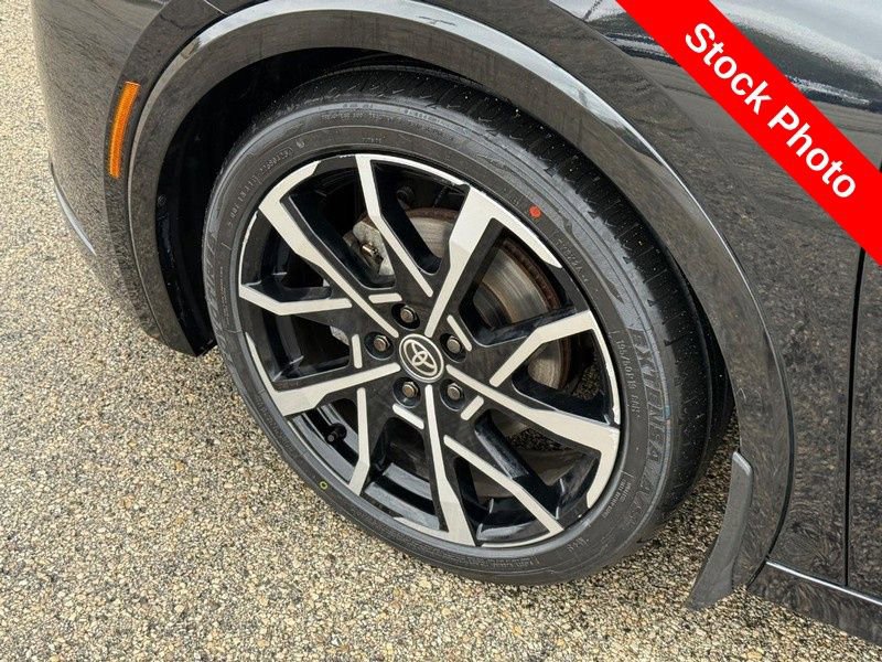 Used 2024 Toyota Prius Prime FWD image 10