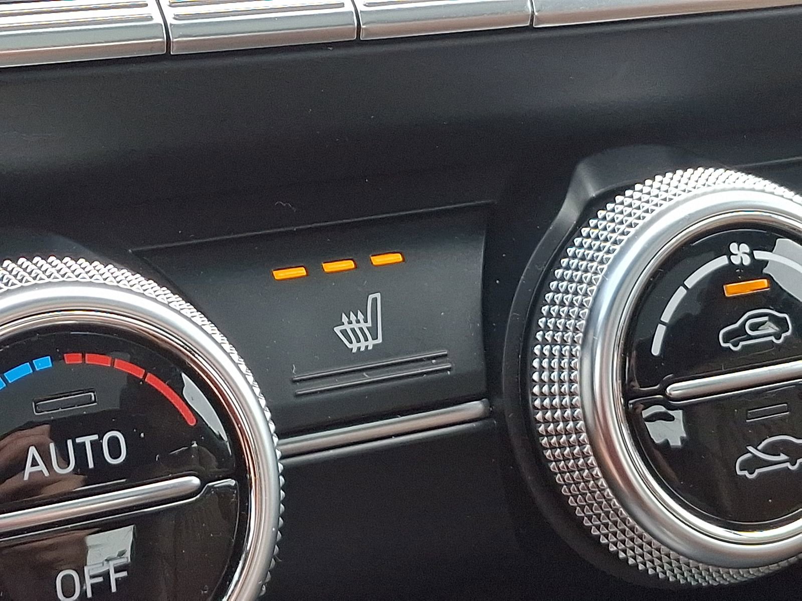 Used 2021 Genesis G70 2.0T w/ Elite Package AWD/4WD image 27