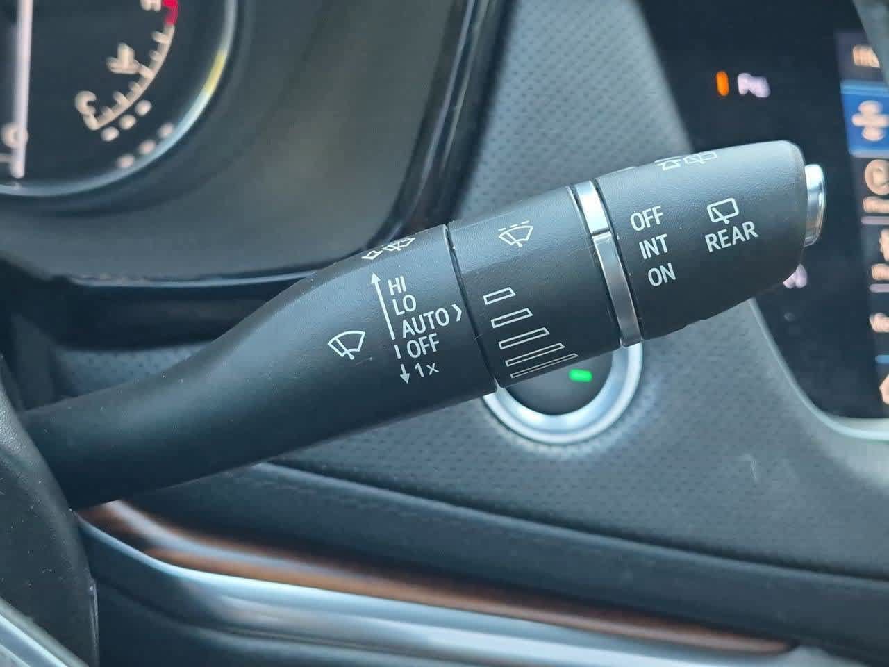 Used 2021 Cadillac XT5 Premium Luxury AWD/4WD image 26