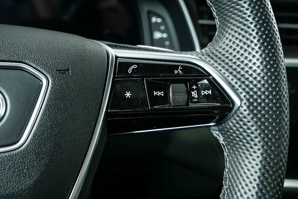 Used 2022 Audi S6 Prestige w/ Prestige Package image 12