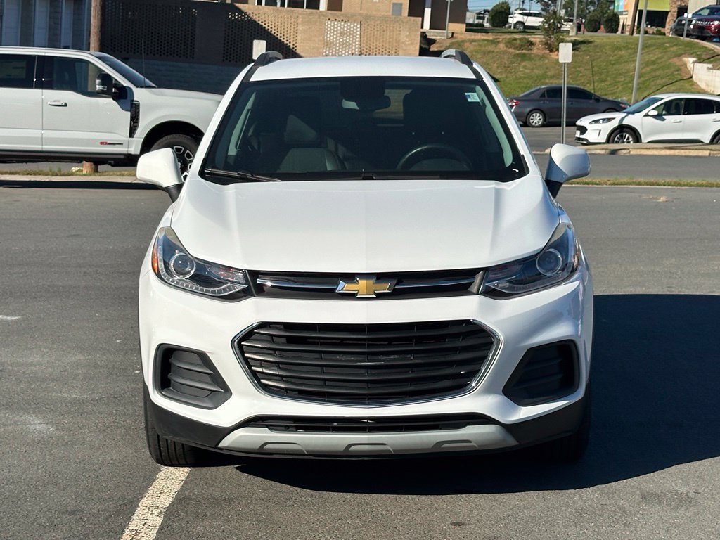Used 2022 Chevrolet Trax LT w/ LT Convenience Package AWD/4WD image 11