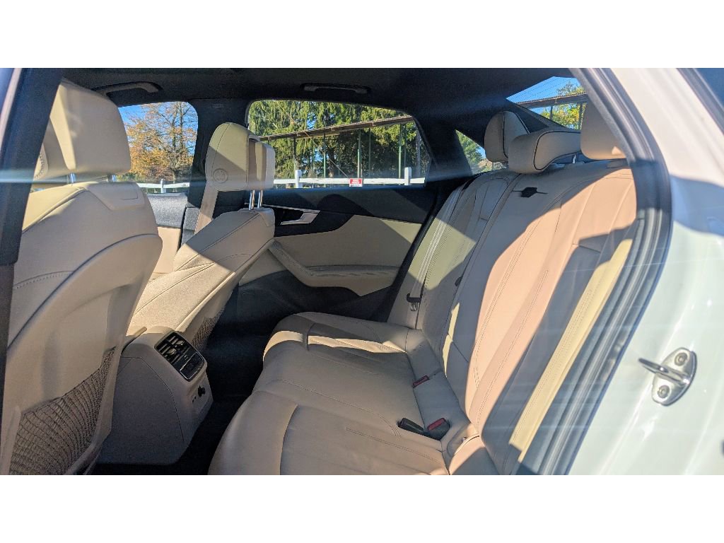 Used 2022 Audi A4 2.0T Premium Plus image 18