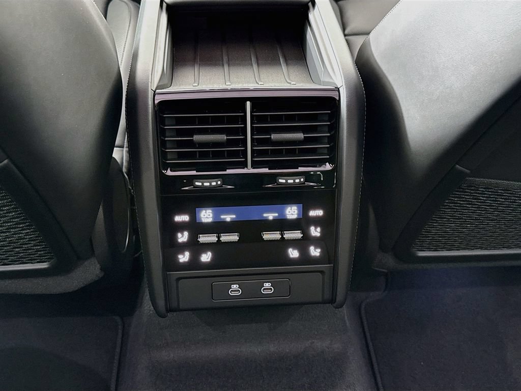 New 2026 Porsche Cayenne Turbo AWD/4WD image 28