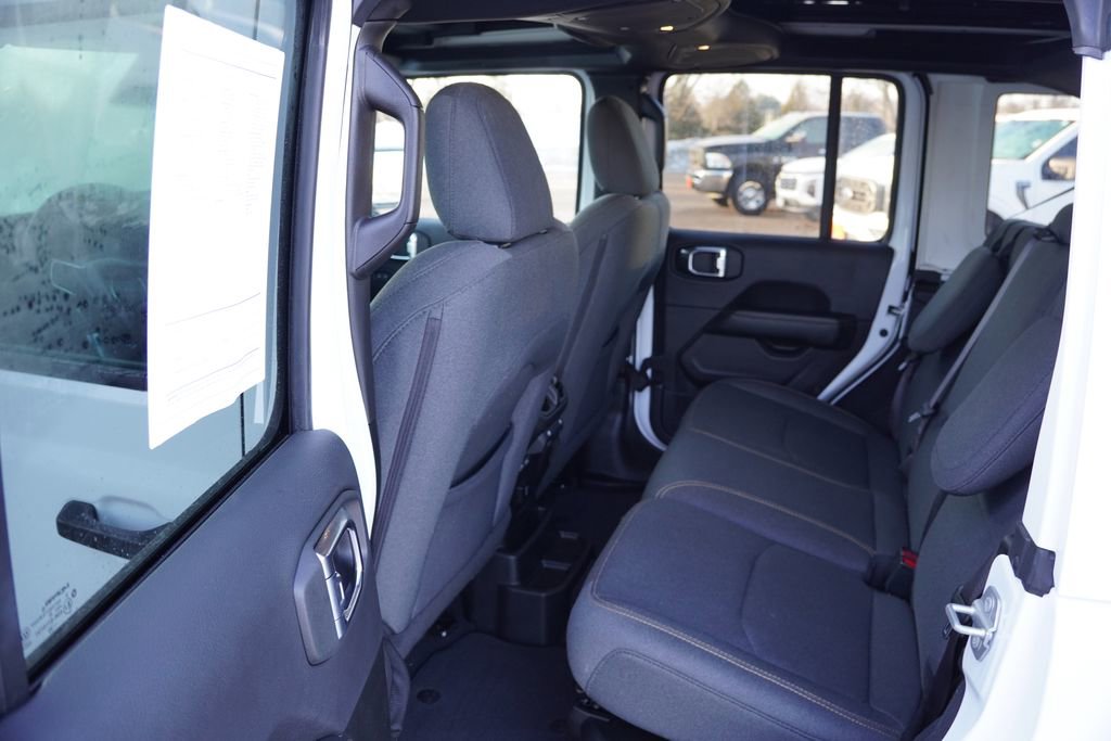 Certified 2025 Jeep Wrangler Unlimited Sahara w/ Safety Group image 16