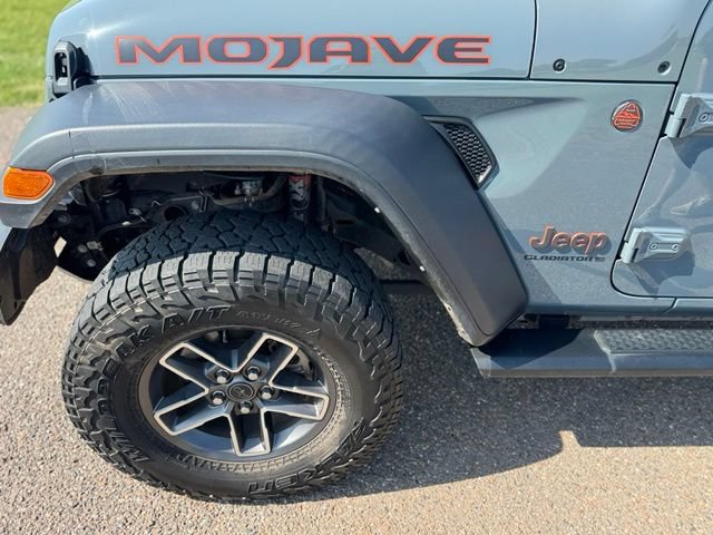 Certified 2024 Jeep Gladiator Mojave w/ Technology Group AWD/4WD image 7