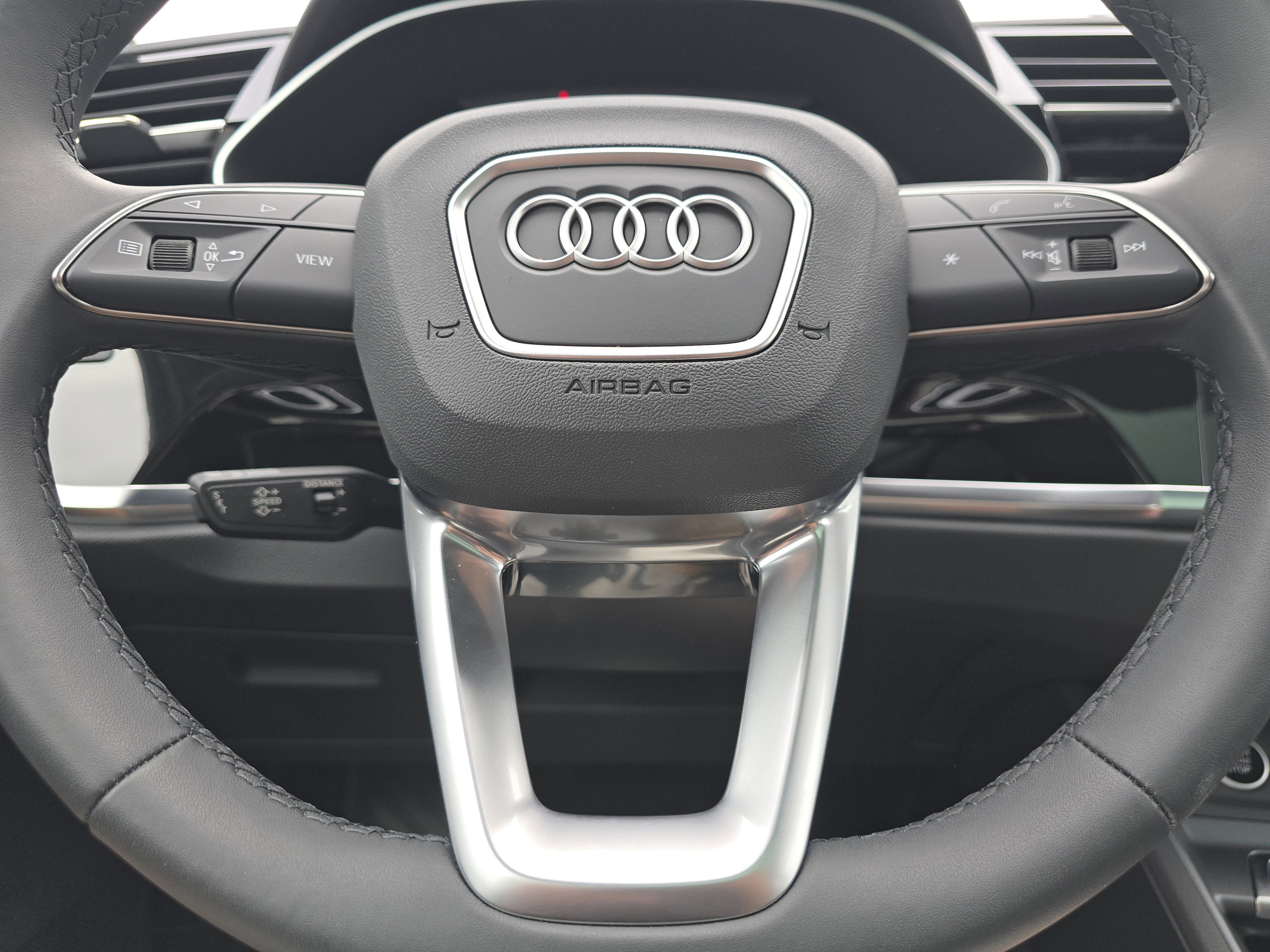 New 2025 Audi Q3 2.0T Premium image 24