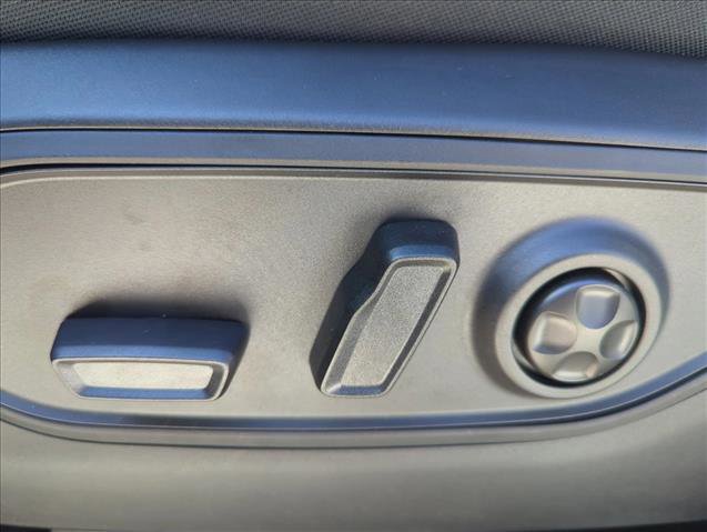 New 2026 Jeep Grand Cherokee L Limited RWD image 17