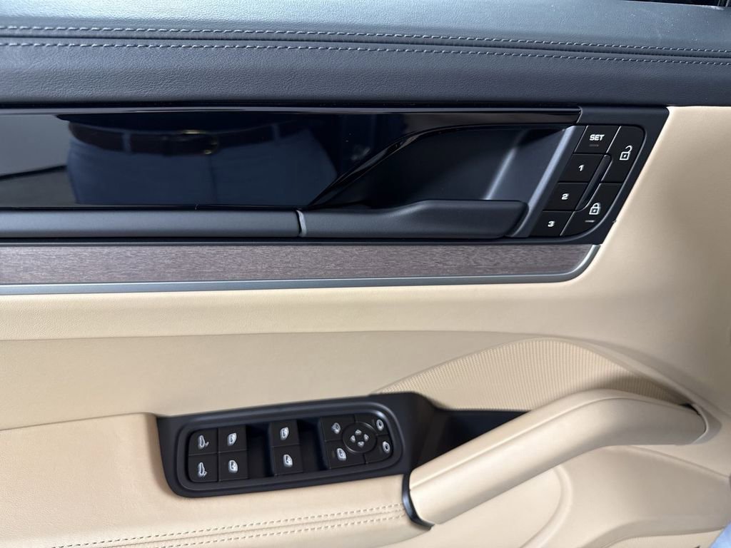 New 2026 Porsche Cayenne image 34