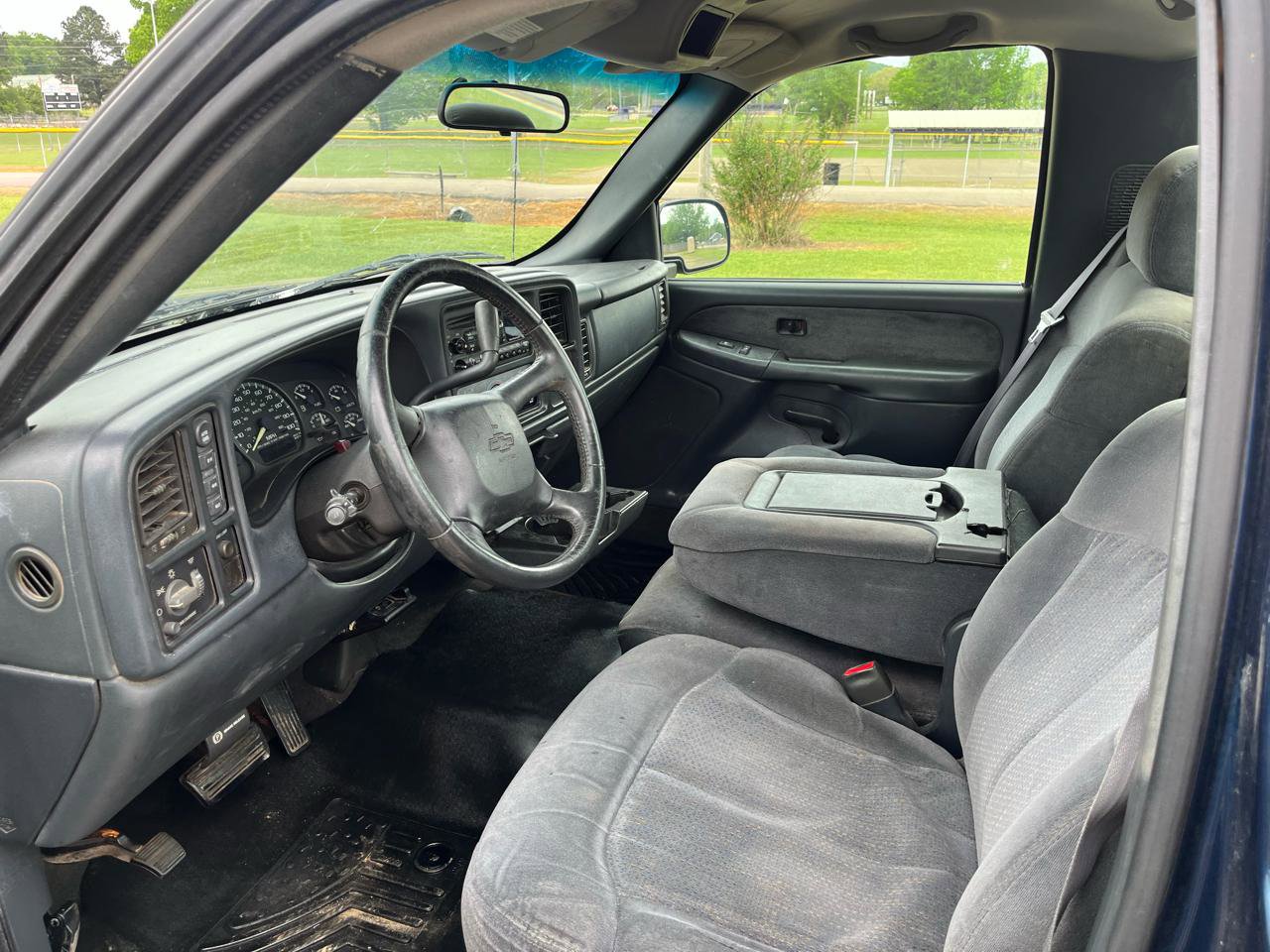 Used 2000 Chevrolet Silverado 1500 LS image 9