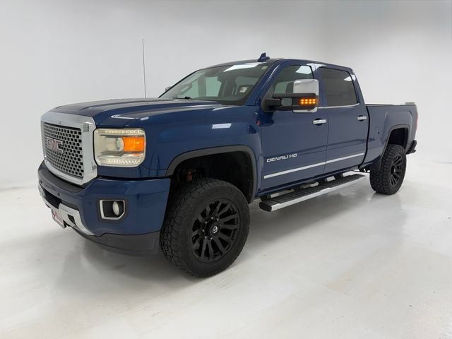 Used 2016 GMC Sierra 2500 Denali w/ Duramax Plus Package AWD/4WD image 5