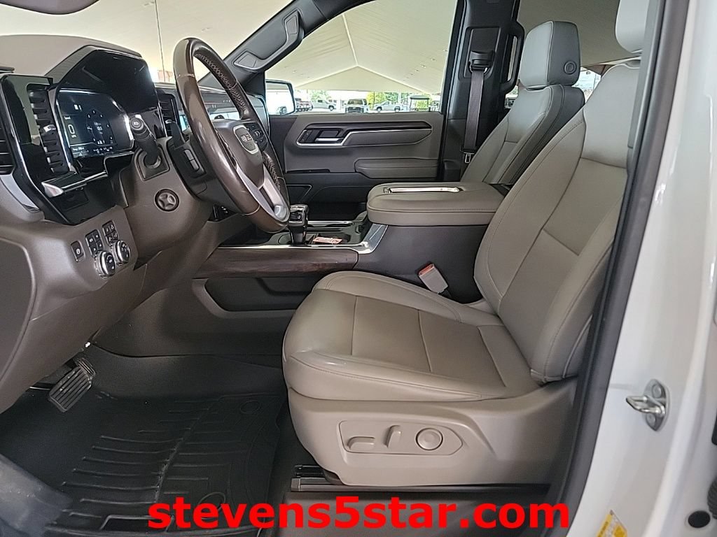 Used 2022 GMC Sierra 1500 SLT w/ SLT Convenience Package AWD/4WD image 2