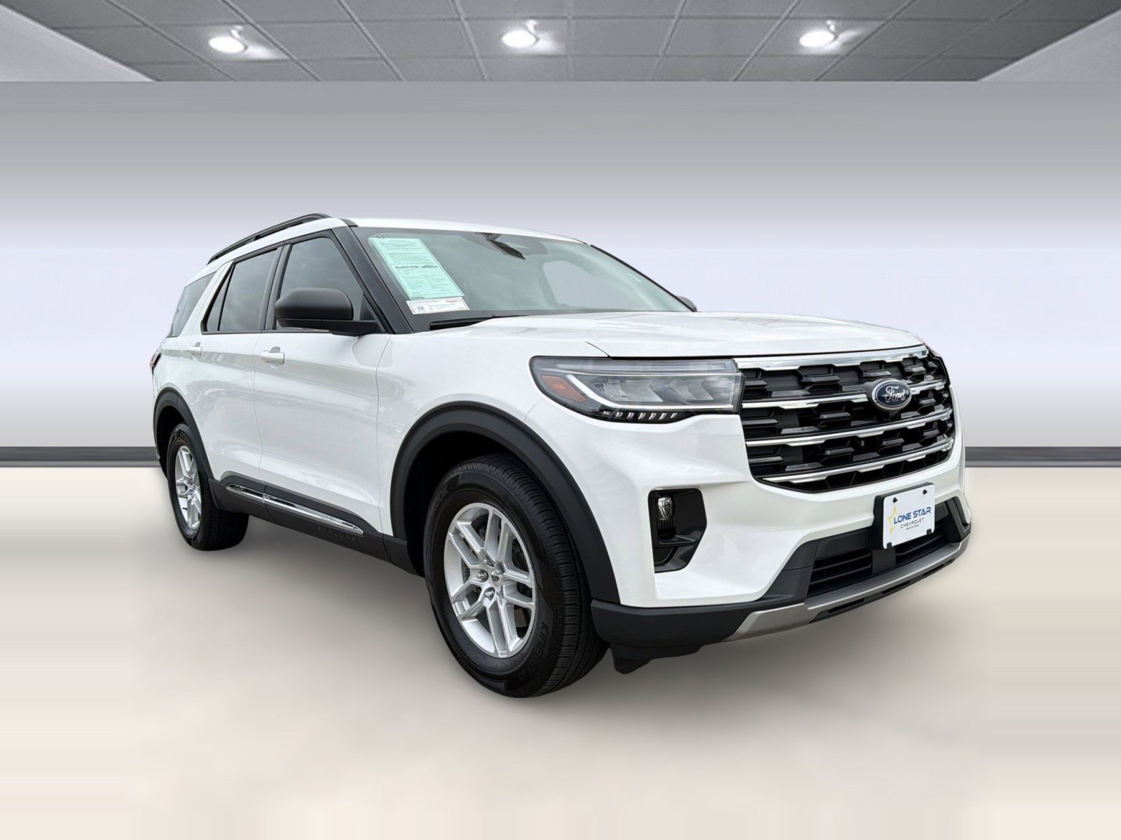Used 2025 Ford Explorer Active w/ Active Comfort Package image 6