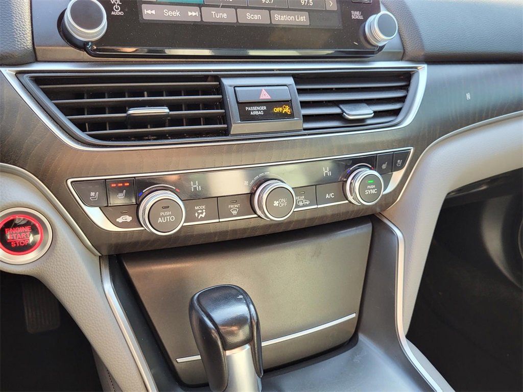 Used 2018 Honda Accord Touring image 29