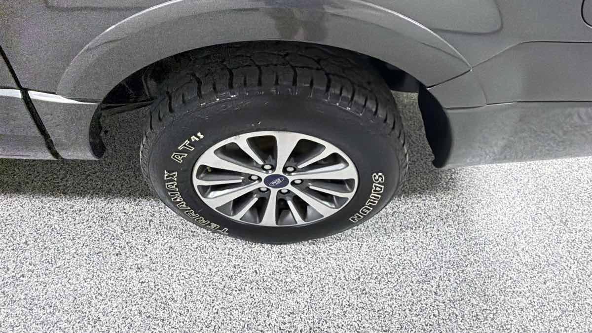 Used 2016 Ford Expedition EL XLT AWD/4WD image 34