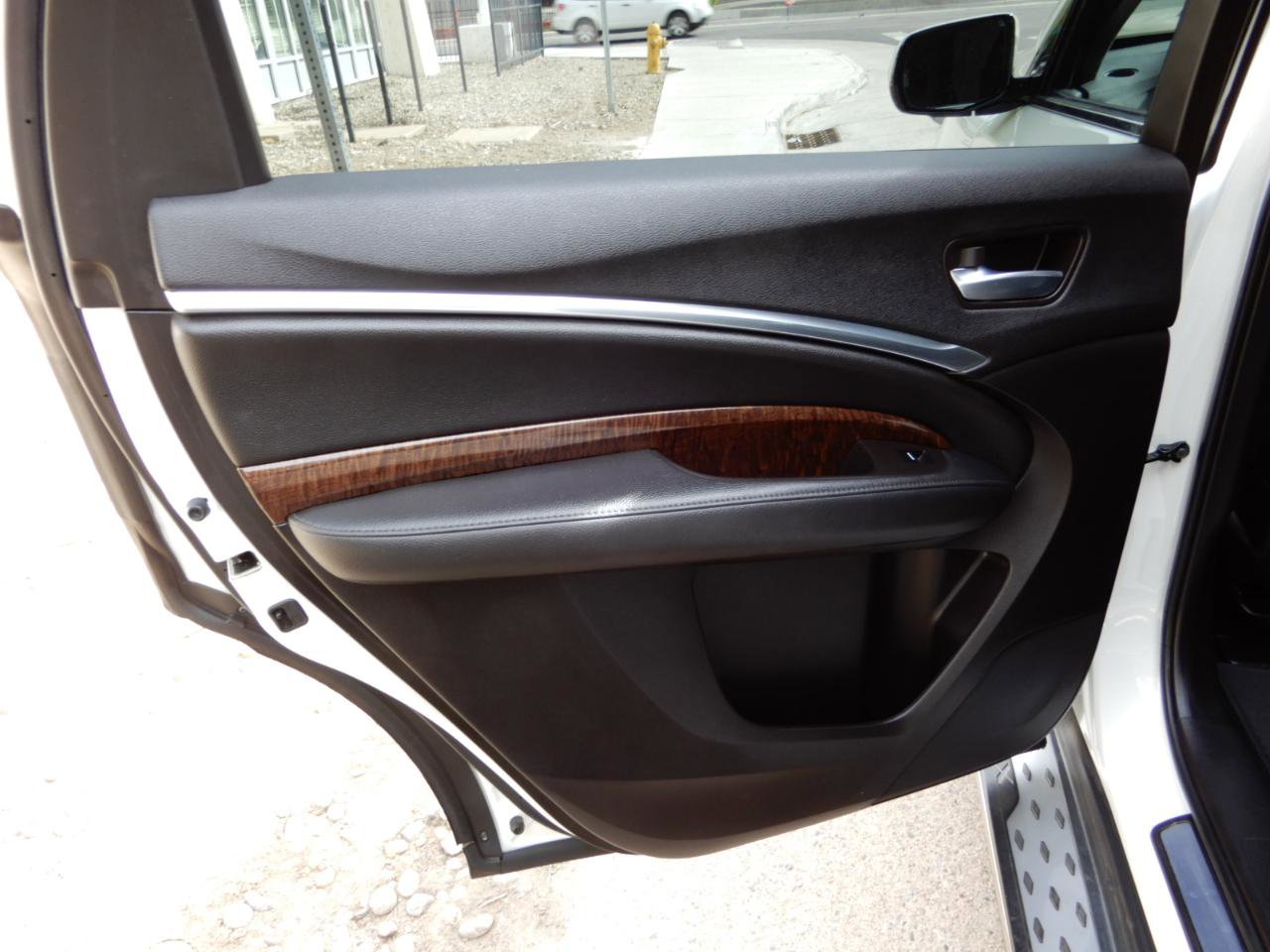 Used 2018 Acura MDX SH-AWD w/ Technology Package image 22