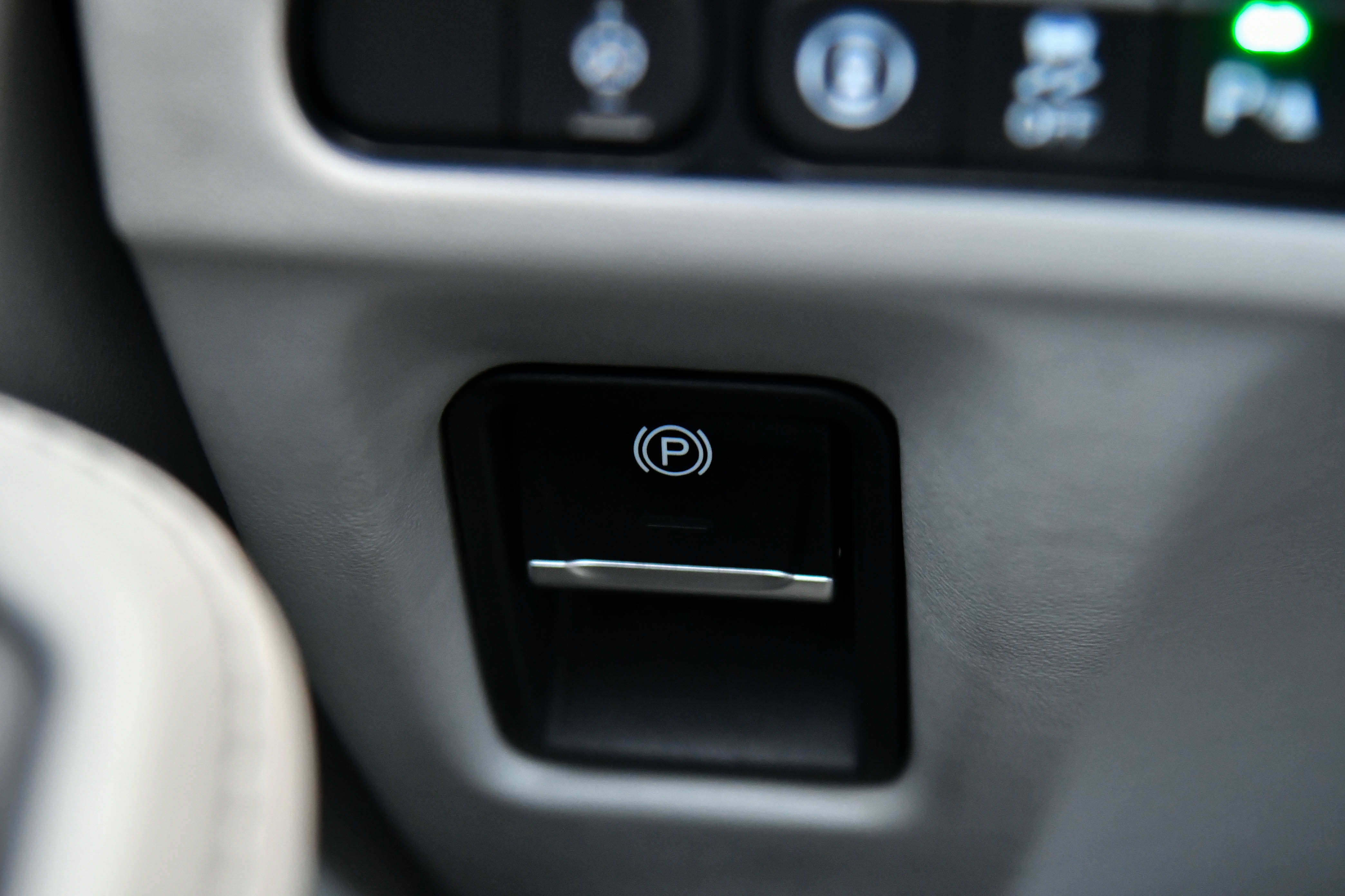 Used 2022 Acura MDX FWD w/ Technology Package image 37