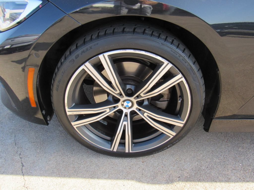 Used 2020 BMW 330i Sedan w/ Convenience Package RWD image 10