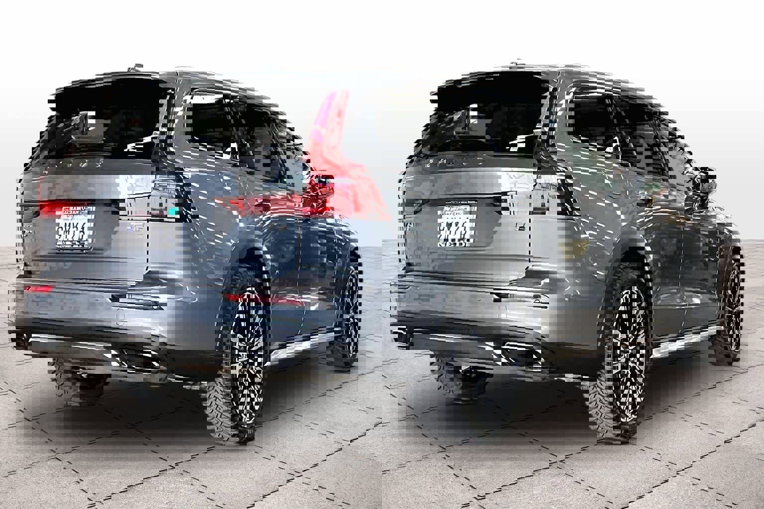 Used 2020 Volvo V60 T5 Cross Country w/ Cross Country Pro Package image 16