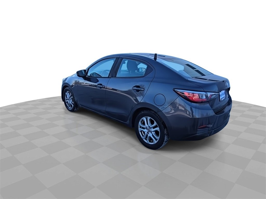 Used 2017 Toyota Yaris iA image 6