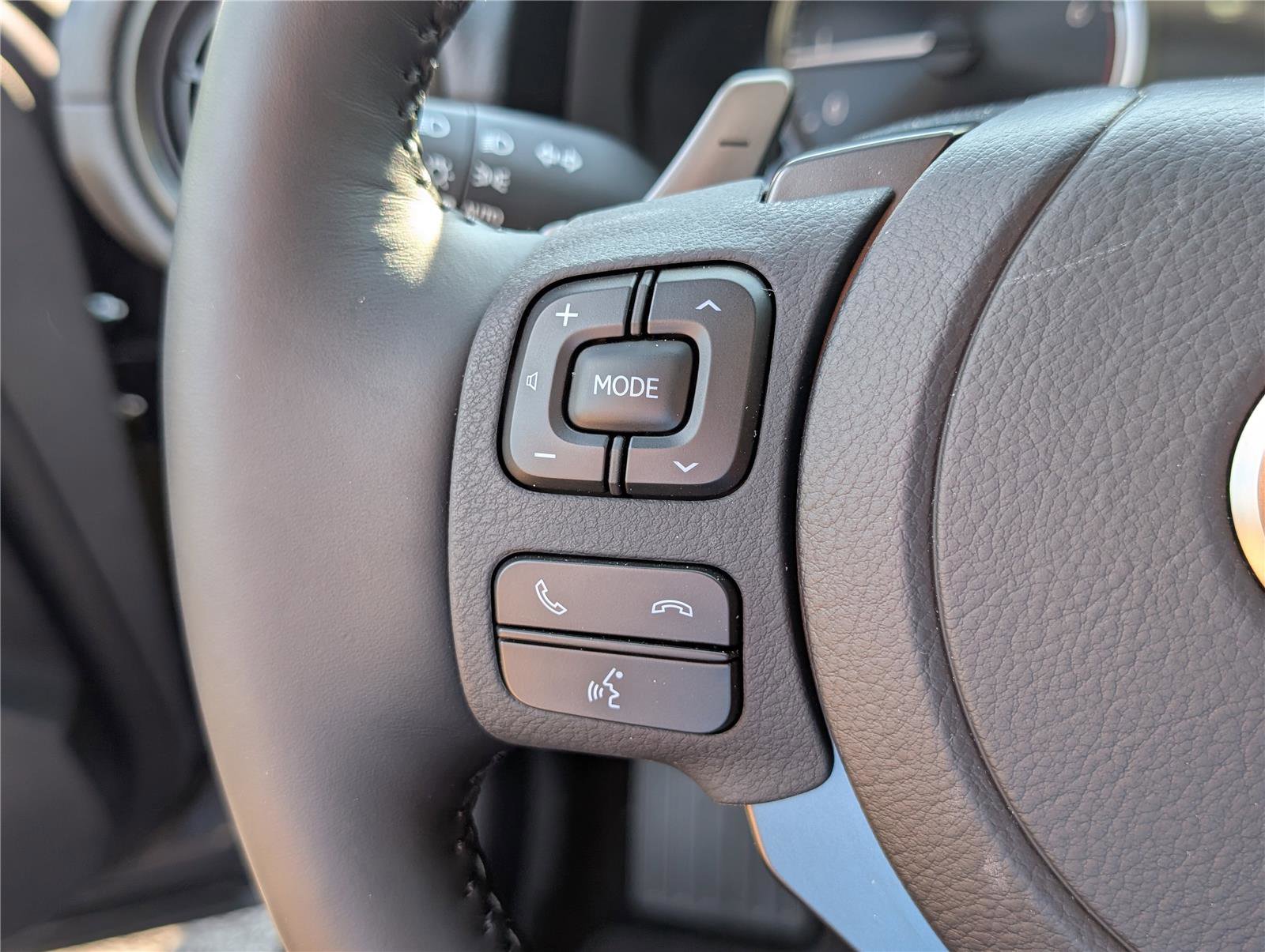 Certified 2025 Lexus IS 300 w/ Comfort Package image 21