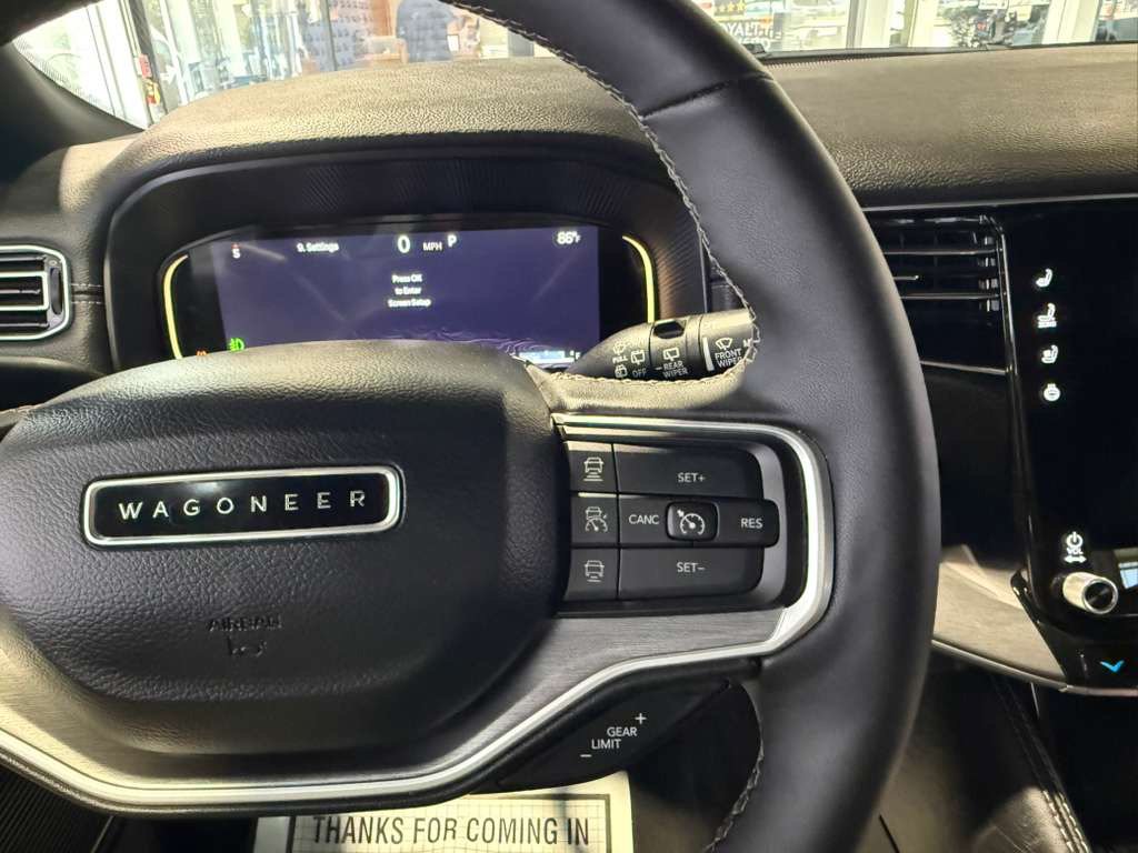 Used 2025 Jeep Wagoneer Series II AWD/4WD image 12