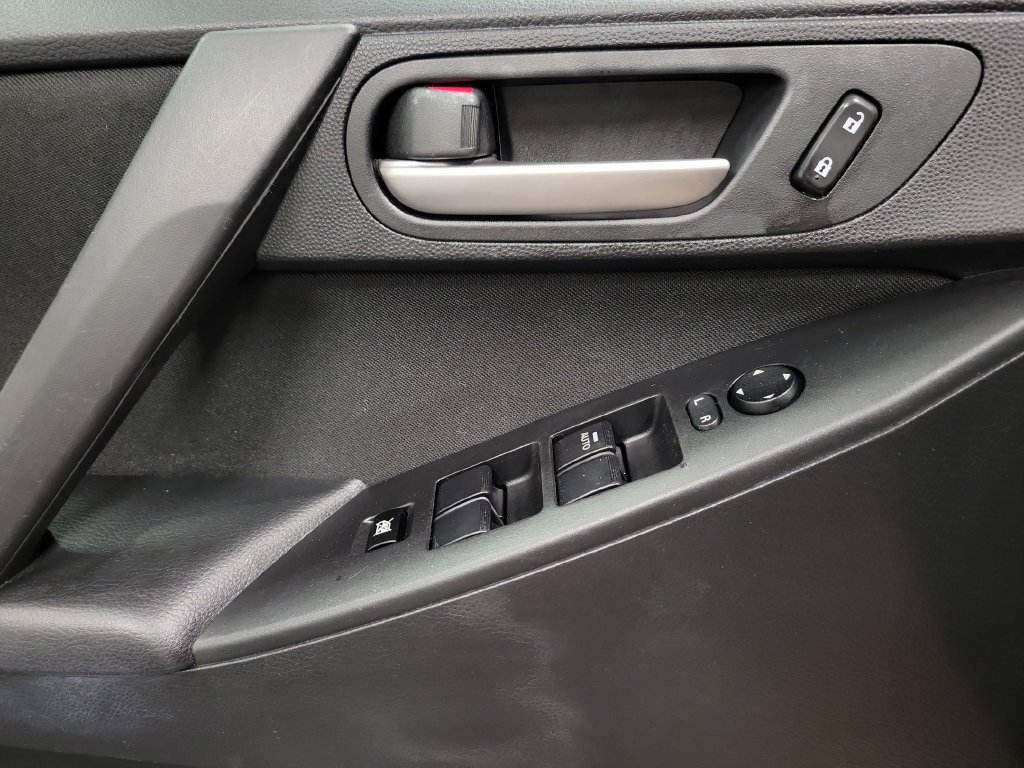 Used 2012 MAZDA MAZDA3 i Touring FWD image 28