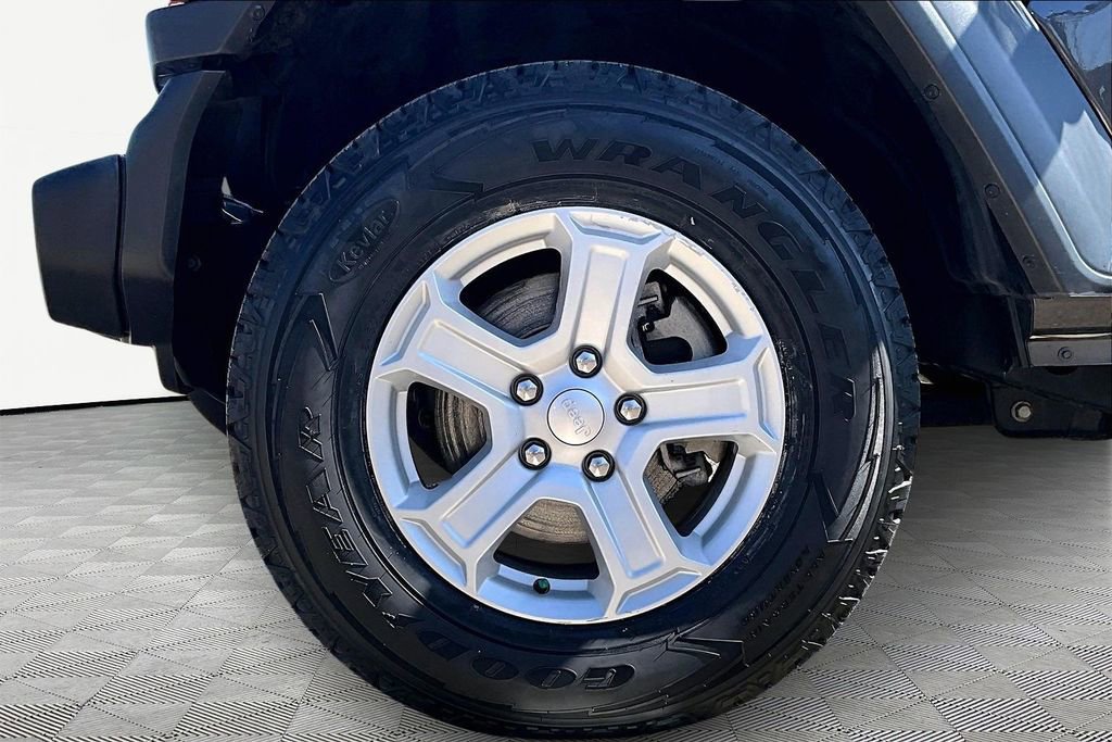 Used 2022 Jeep Wrangler Unlimited Sport image 9