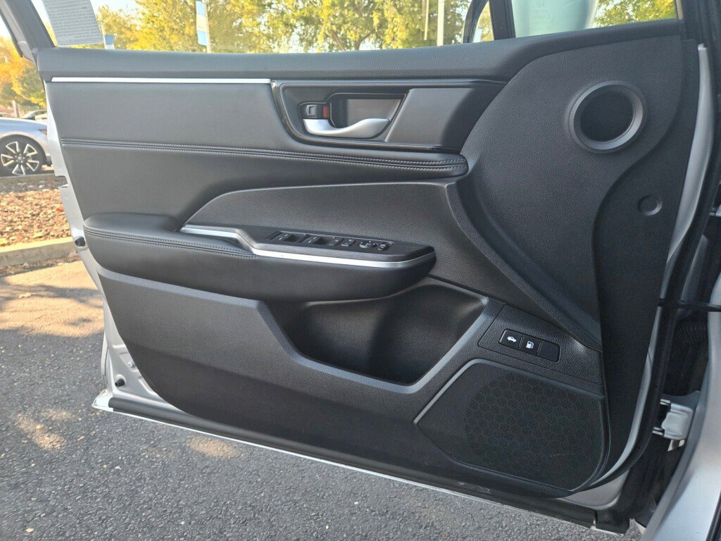 Certified 2018 Honda Clarity Plug-In Hybrid image 24