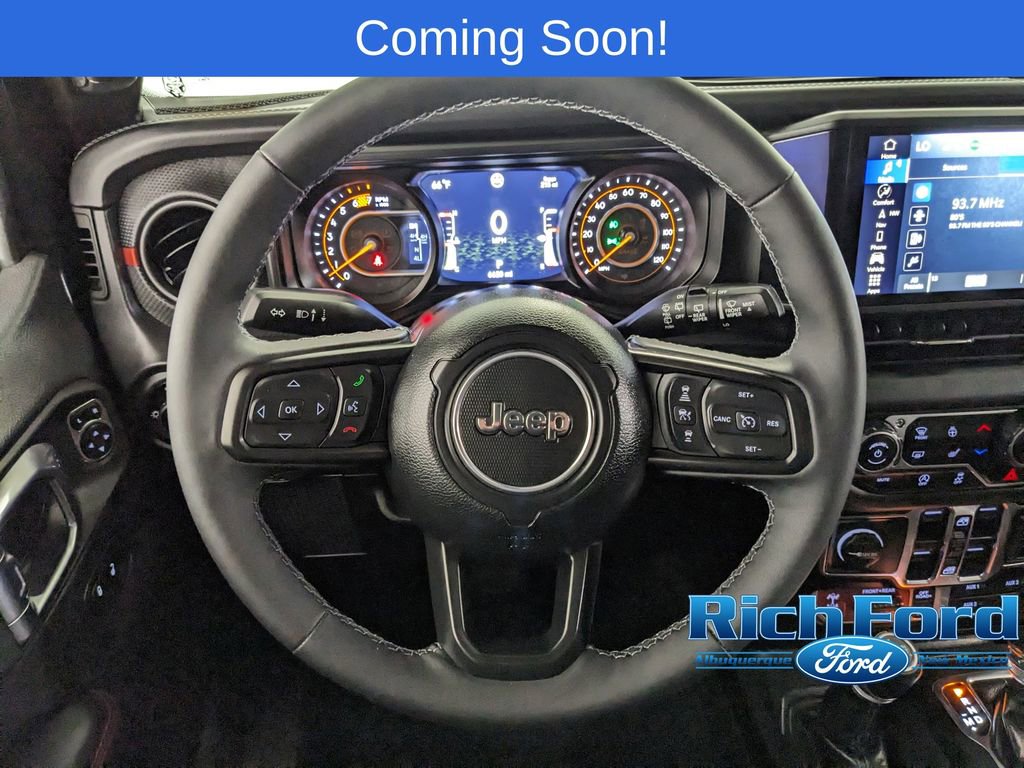 Used 2025 Jeep Wrangler Unlimited Rubicon AWD/4WD image 10