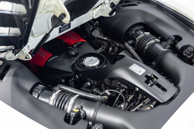 Used 2018 Ferrari 488 Spider RWD image 28