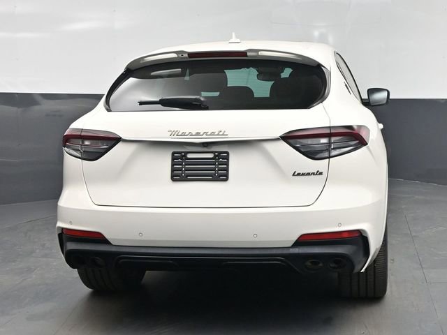 Used 2022 Maserati Levante Modena image 11