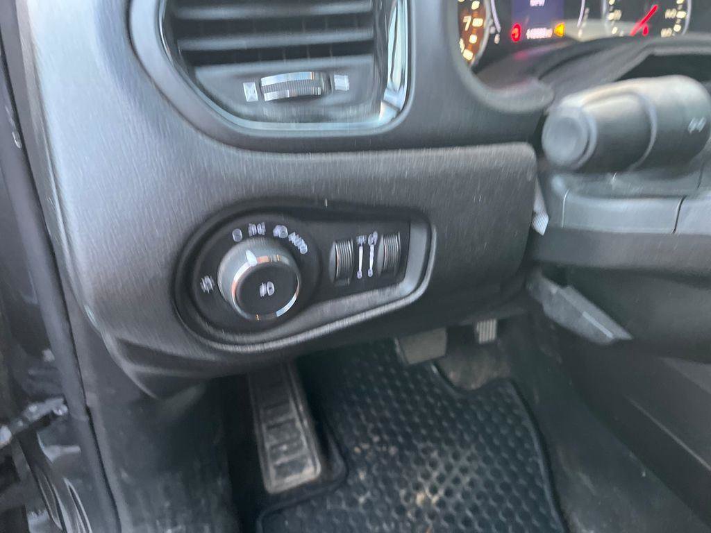 Used 2017 Jeep Renegade Altitude AWD/4WD image 13