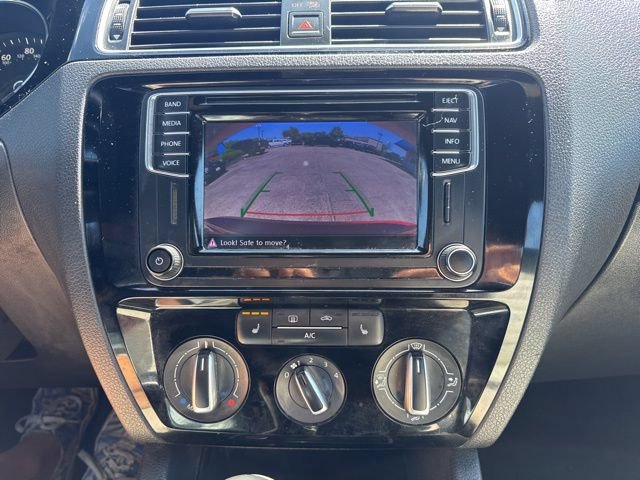 Used 2016 Volkswagen Jetta Sport FWD image 24