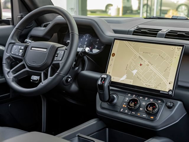 New 2026 Land Rover Defender 110 OCTA AWD/4WD image 36