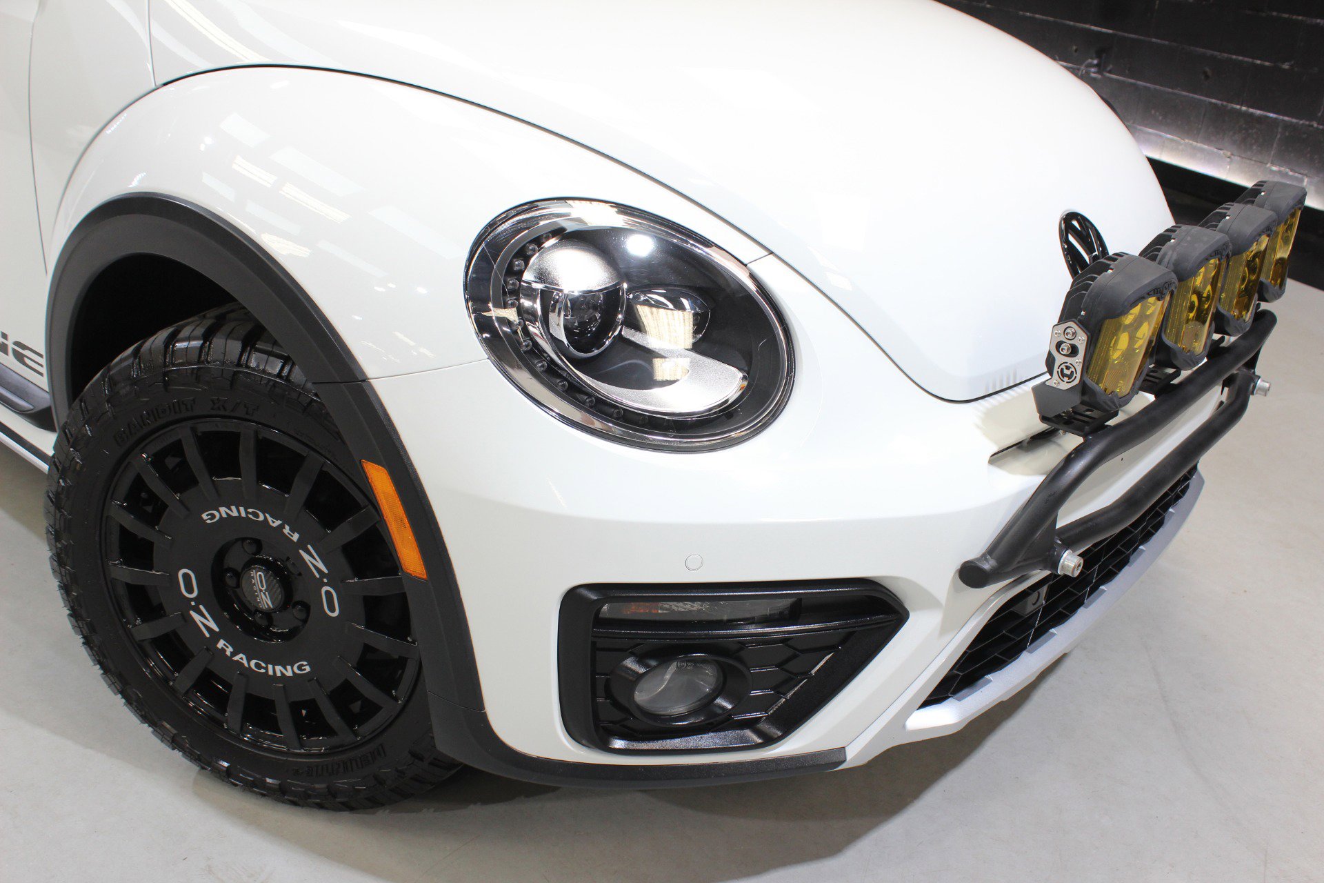 Used 2017 Volkswagen Beetle 1.8T Dune w/ Dune Technology Package FWD image 15