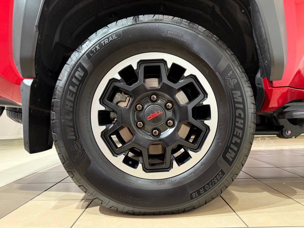 Certified 2025 Toyota 4Runner TRD Off-Road Premium AWD/4WD image 7