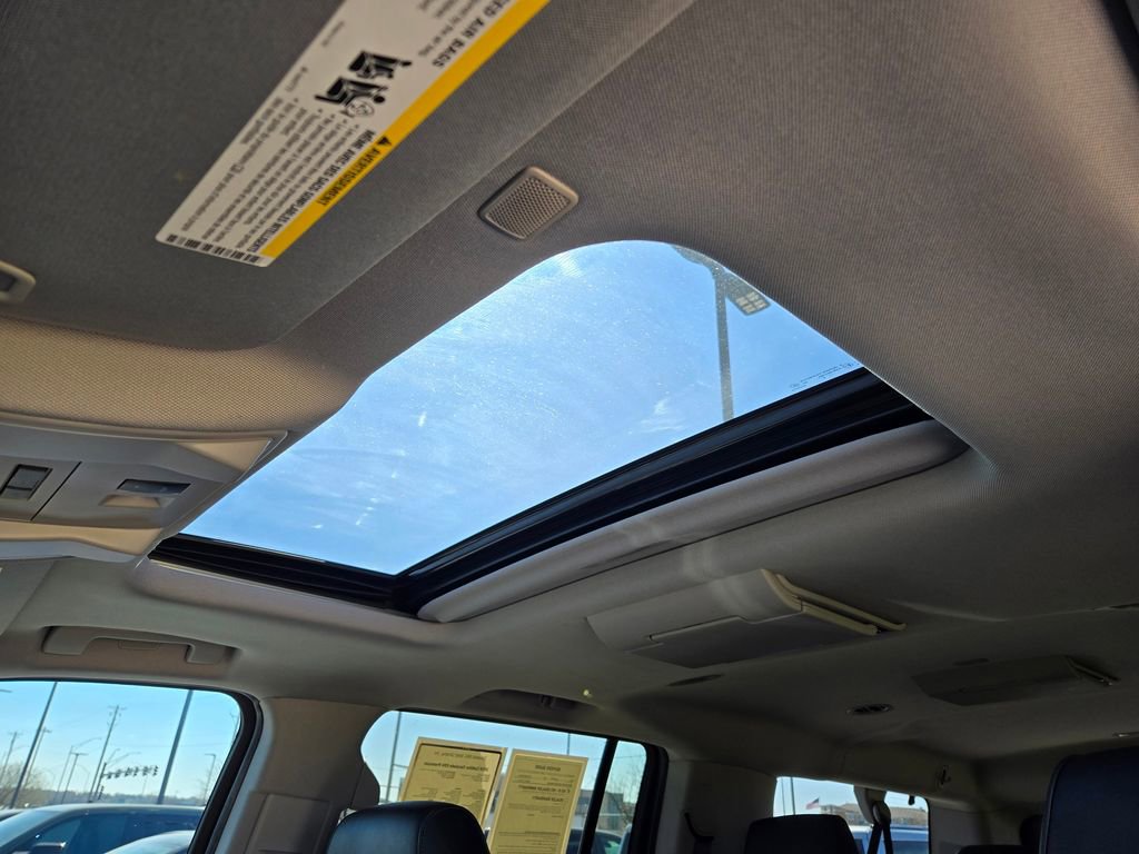 Used 2018 Cadillac Escalade ESV Premium Luxury image 27