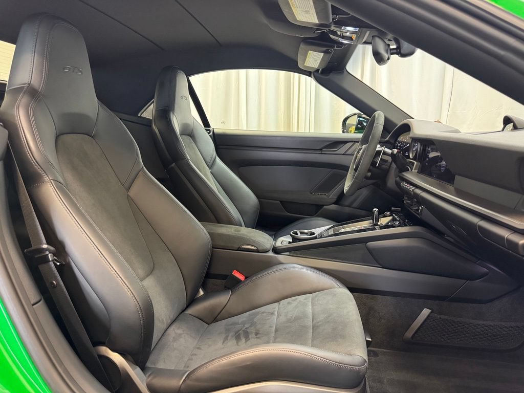 Certified 2023 Porsche 911 Carrera GTS RWD image 37