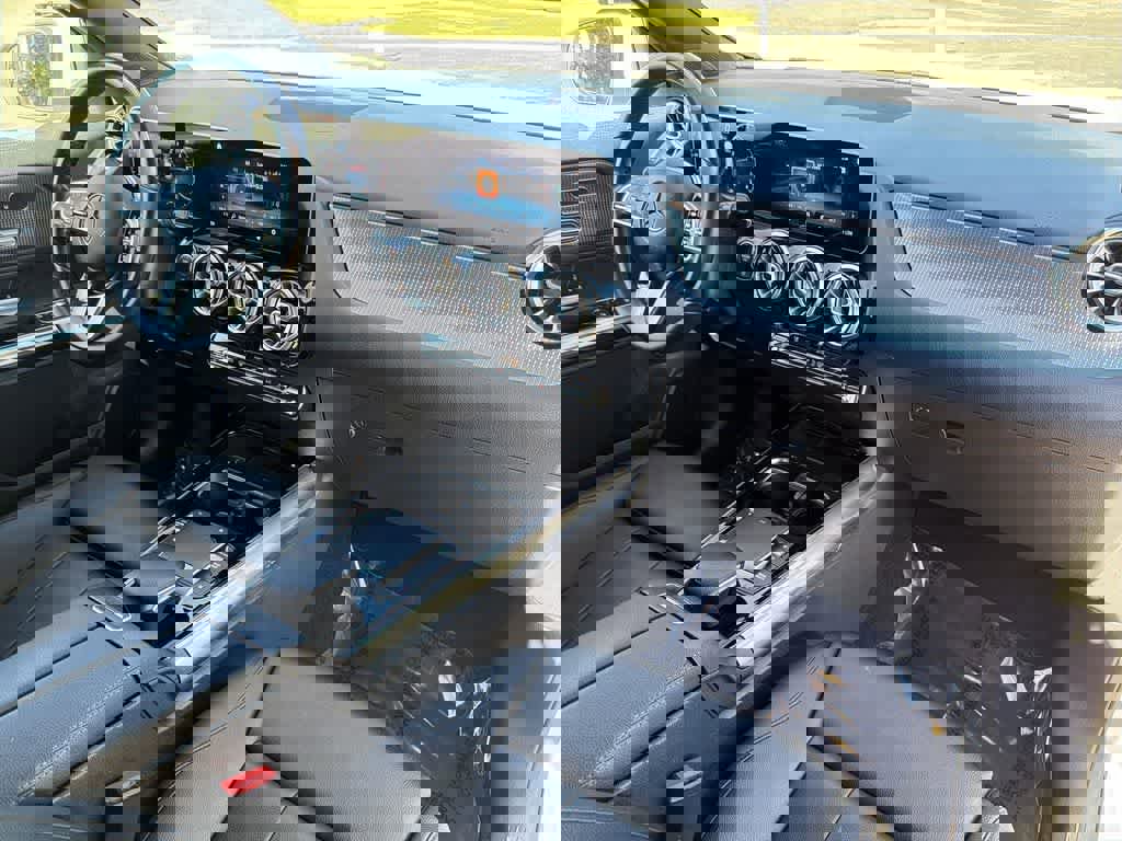 Used 2021 Mercedes-Benz GLA 250 image 41